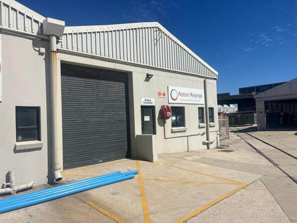 300 m² Industrial space