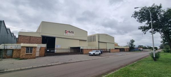 1 300 m² Industrial space