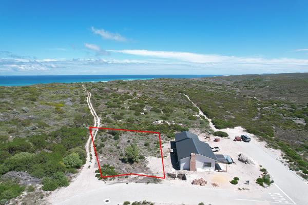 821 m² Land