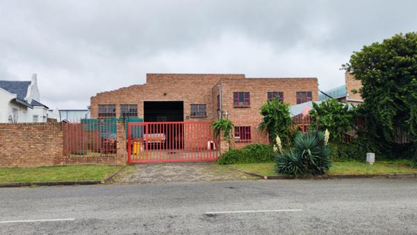 872 m² Industrial space