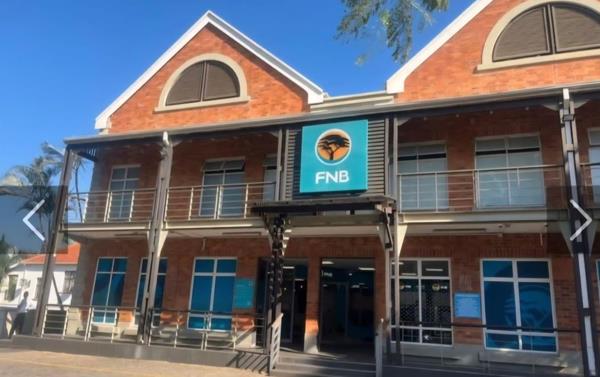 589 m² Commercial space