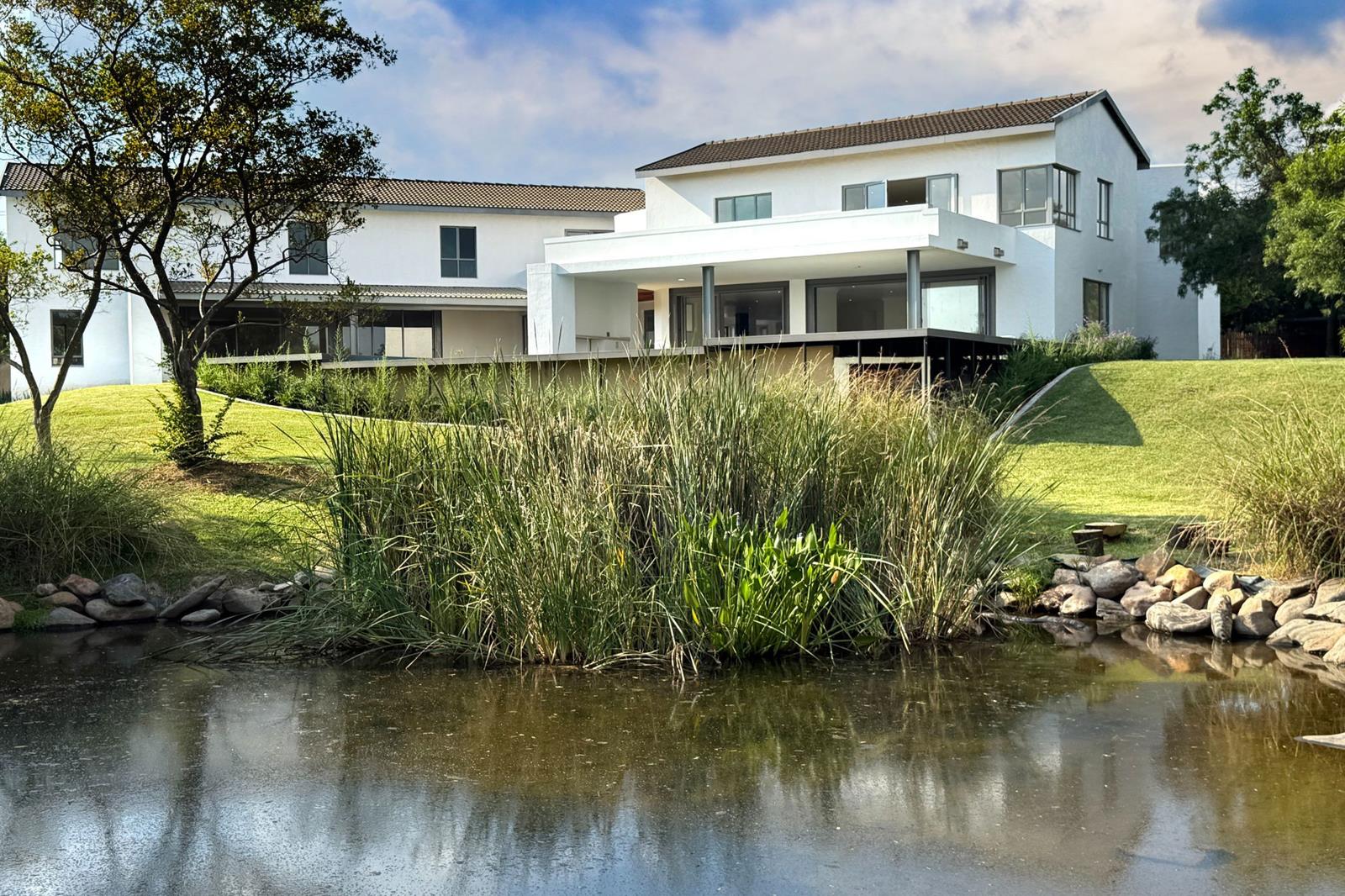 8 Bedroom House in Beaulieu