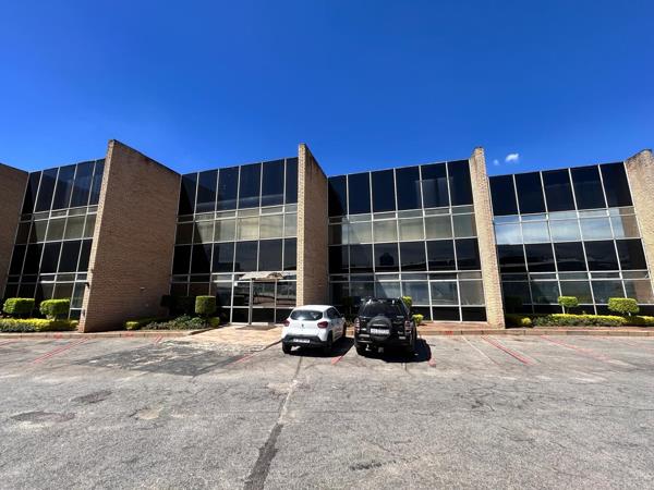 1 880 m² Industrial space