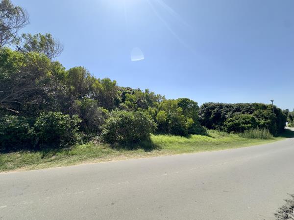 1 373 m² Land