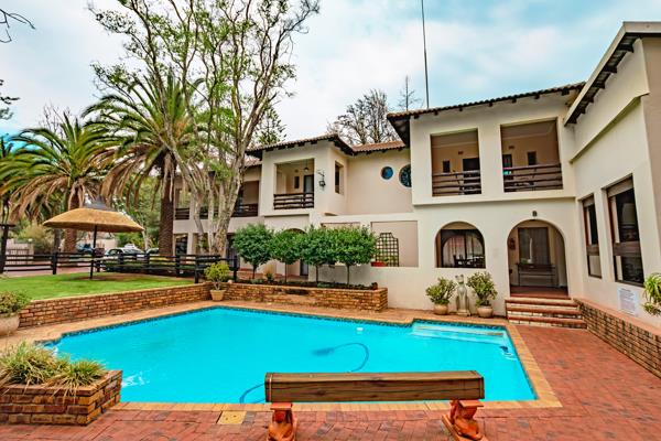 6 Bedroom House