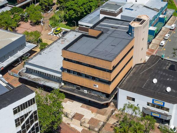 1 833 m² Commercial space
