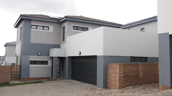 3 Bedroom Townhouse
