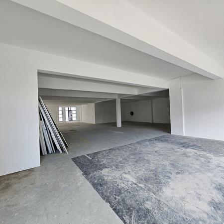 377 m² Retail Space