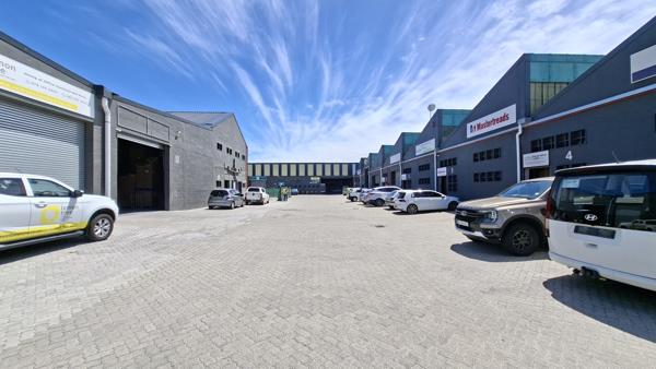 351  m² Industrial space