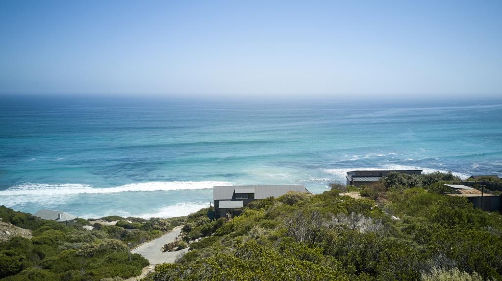 888 m² Land