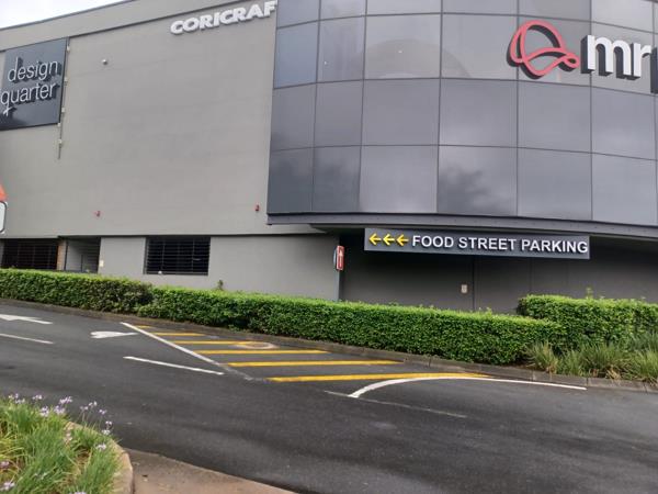 276 m² Retail Space