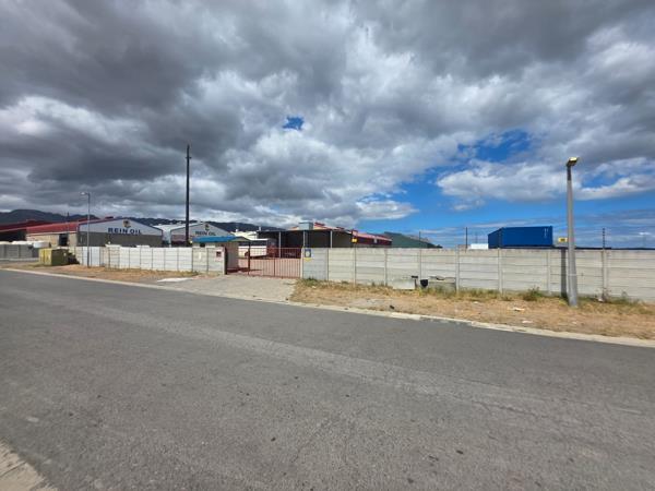 2 300  m² Industrial space