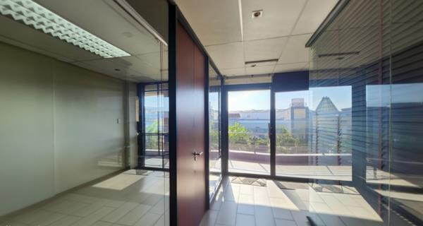 99  m² Office Space