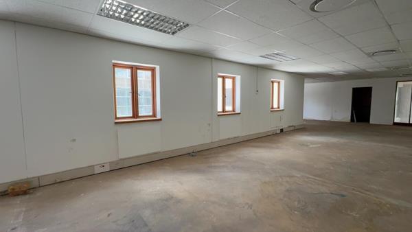 411 m² Office Space