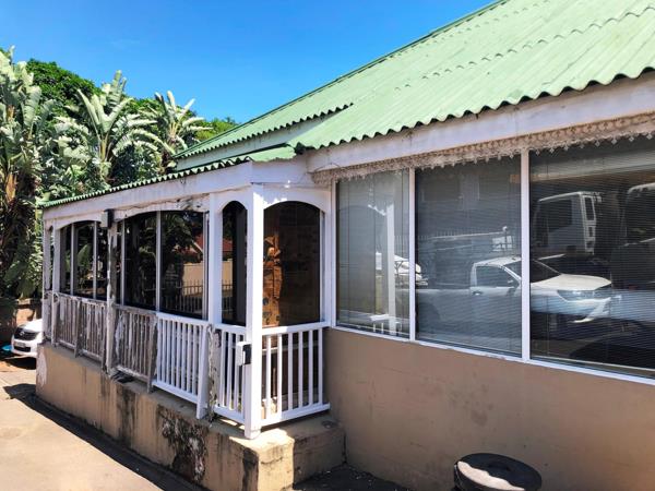 1 017 m² Commercial space