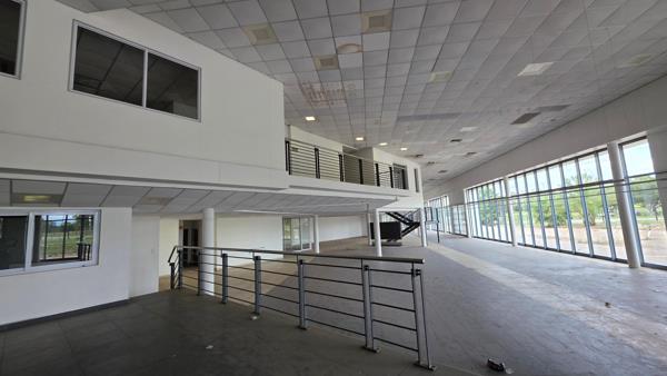 4 500  m² Commercial space