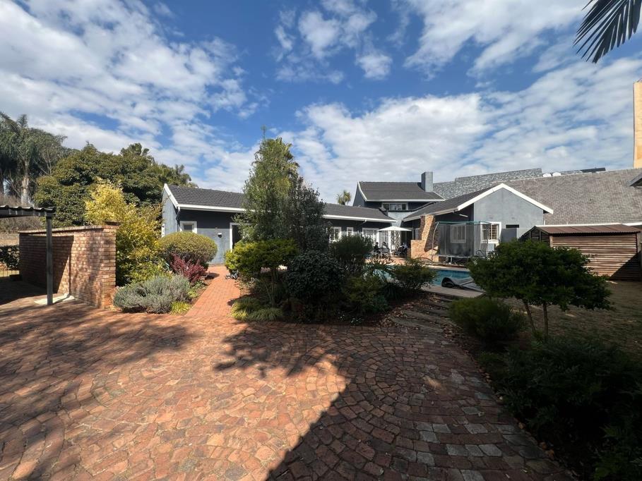 5 Bedroom House