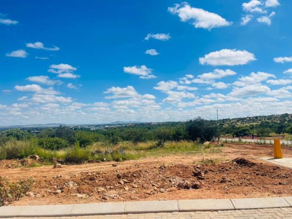 1 032 m² Land