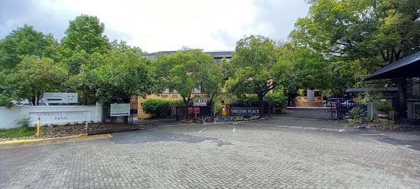 105  m² Commercial space