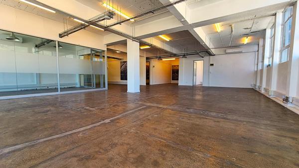 221 m² Commercial space