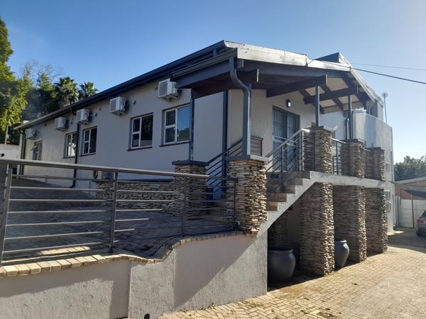 30  m² Commercial space