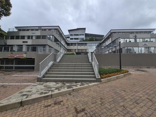 555 m² Commercial space