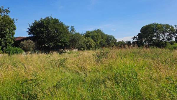 1 960 m² Land
