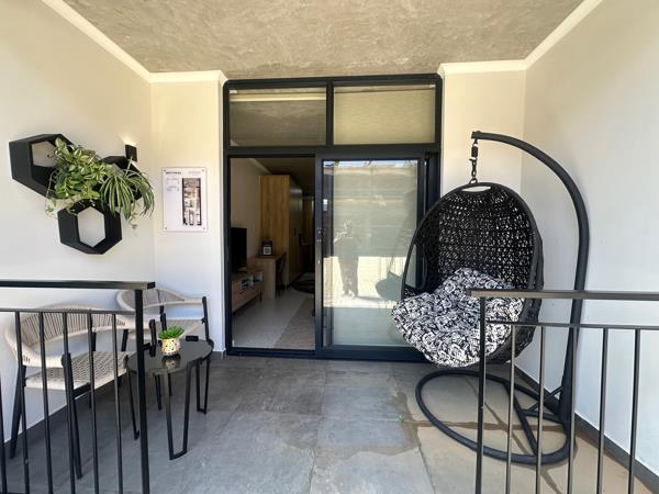 Studio Apartment