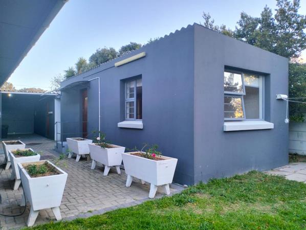 1 Bedroom Garden Cottage