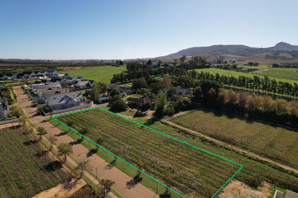 2 944 m² Land