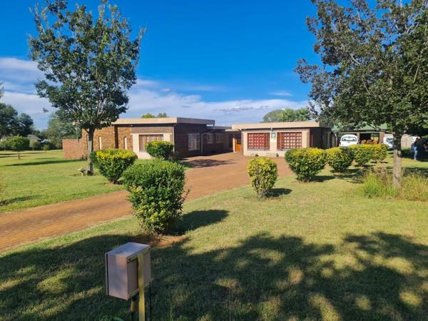 2.4 ha Smallholding