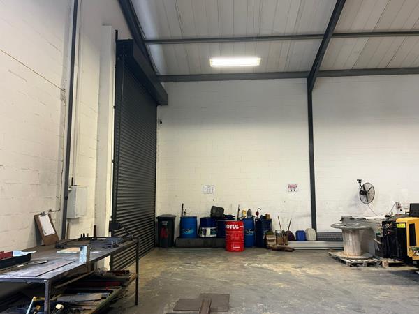 386 m² Industrial space