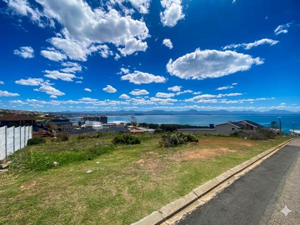 908 m² Land