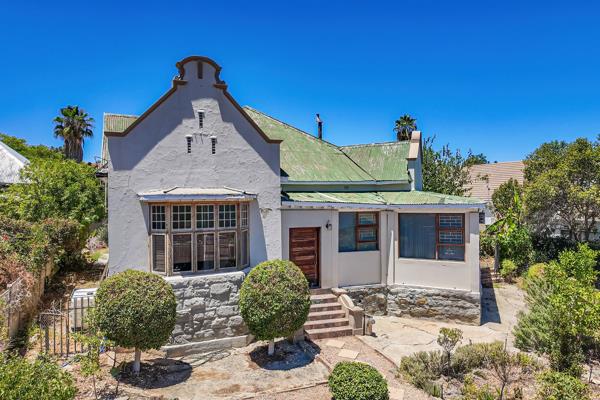 6 Bedroom House