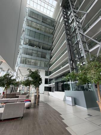 1 742 m² Commercial space
