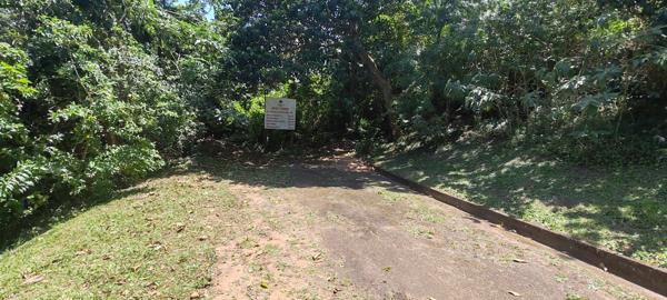 1 084 m² Land