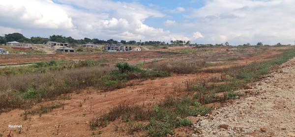 780 m² Land