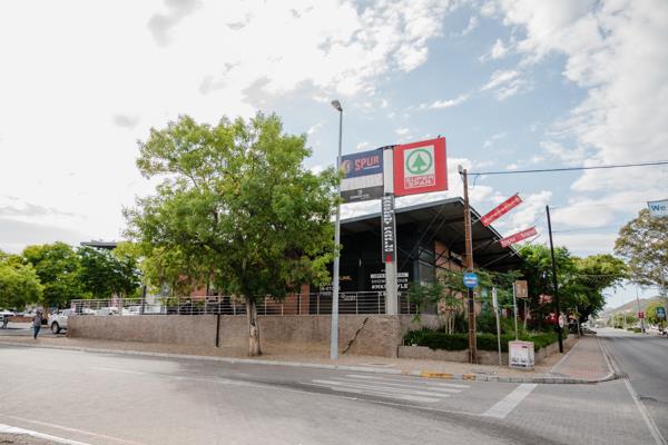 2 150  m² Commercial space