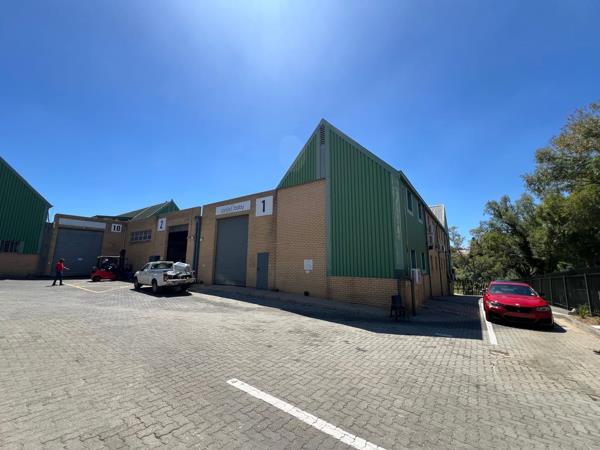 694  m² Industrial space