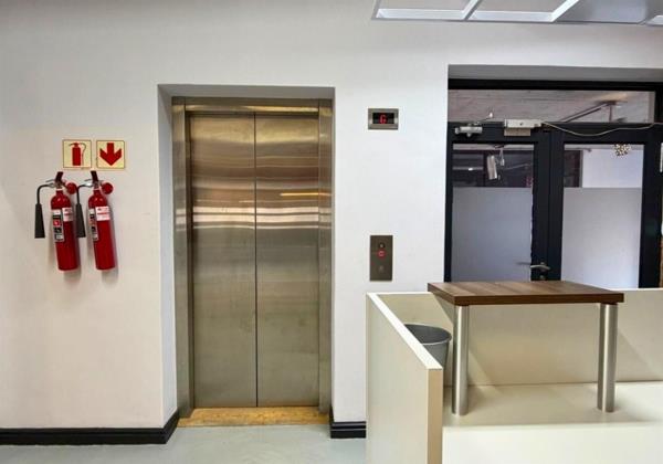 233 m² Commercial space