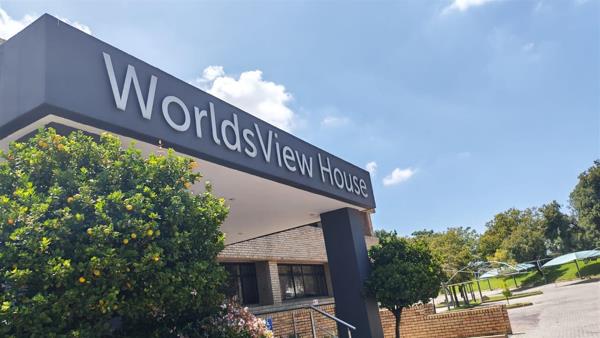 1 832 m² Office Space