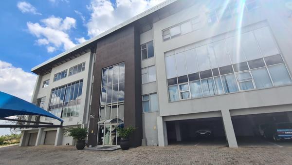 365 m² Office Space