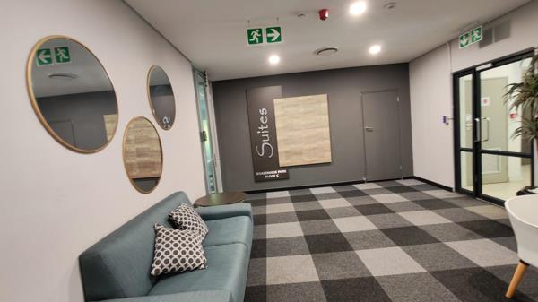 100 m² Office Space