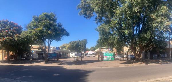 1 266  m² Retail Space