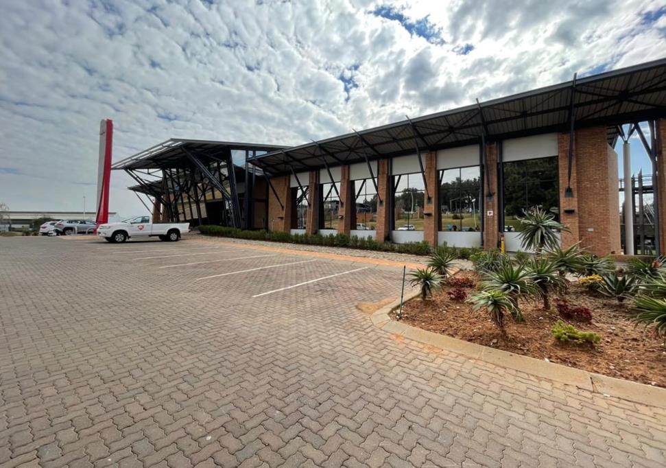 3 888 m² Commercial space