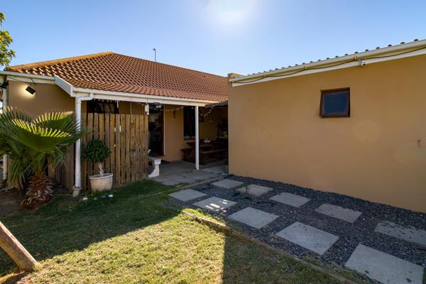 2 Bedroom House