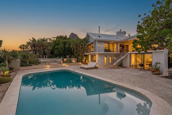5 Bedroom House