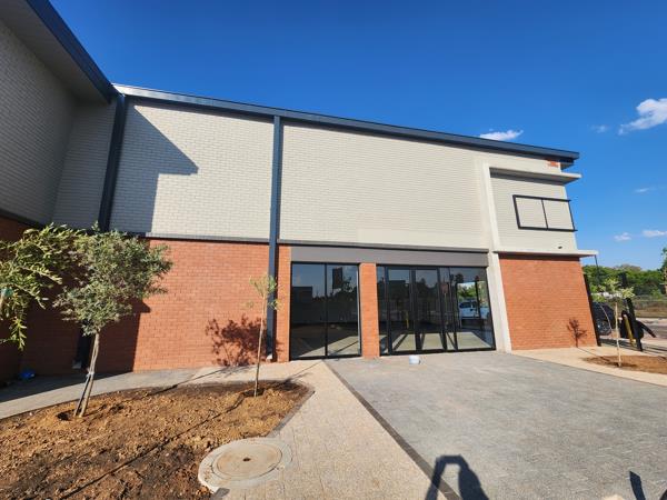 555  m² Industrial space