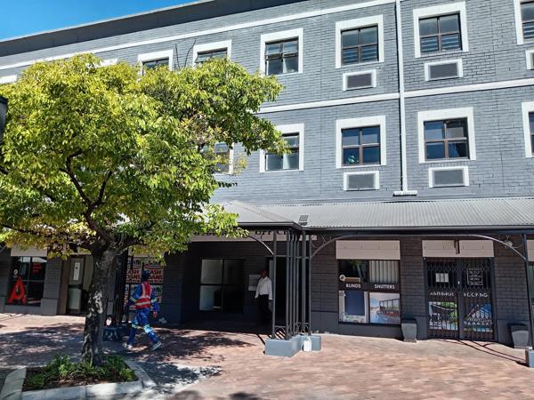 290.6 m² Commercial space