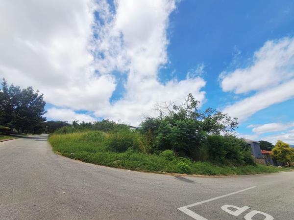 832 m² Land